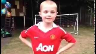 M.unitedlı Minik Taraftar Dünyanın En Iyi Takımı Galatasaray