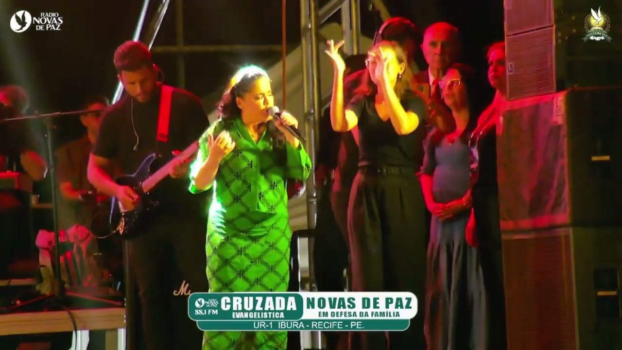 Cantora Cassiane | CRUZADA NOVAS DE PAZ CAMPO DO NACIONAL IBURA | AD Novas de Paz.