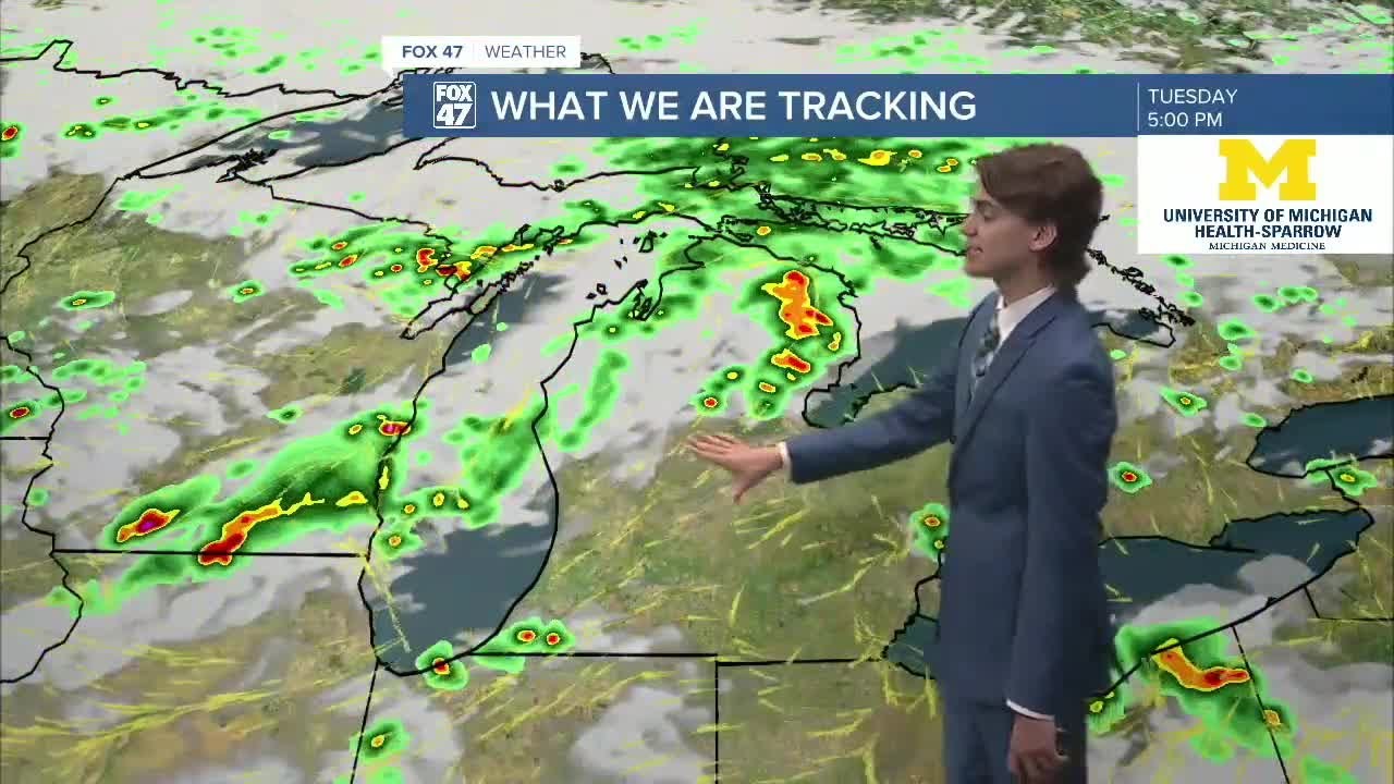 Tracking Showers and Storms to Start Our Week - YouTube