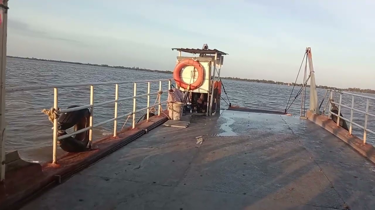 Chuyến phà đi qua cồn 