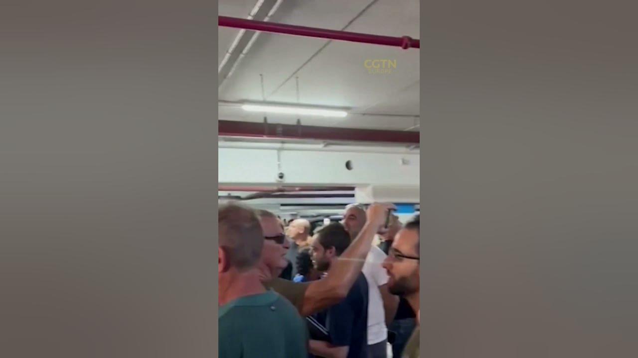 Israelis sing national anthem in a bunker