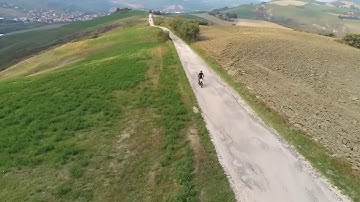 Parrot Anafi follow me - orbit on motorbike