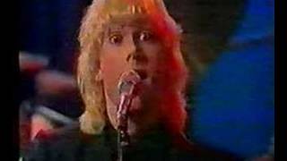 Gyllene Tider - Det hjärta som brinner (live 1981) //www.gyllenetider.com chords