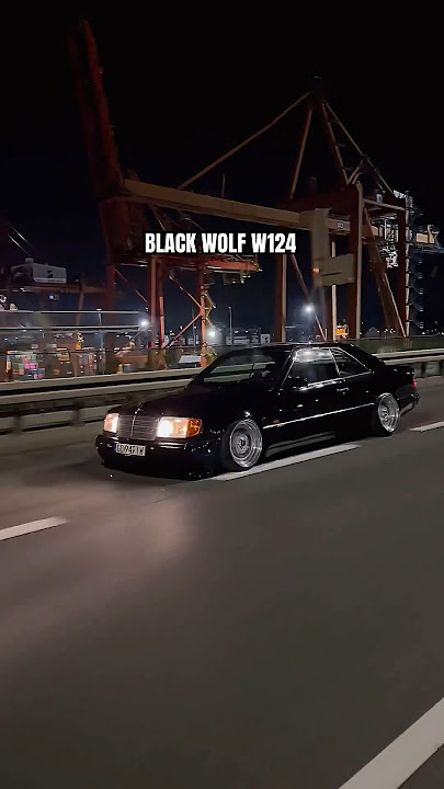 BAGGED BENZ ON THE ROAD😍#w124 #wolf #mercedes #bagged
