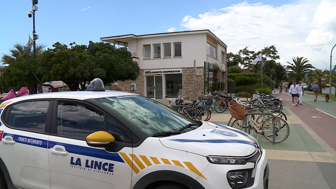 Guardie giurate in servizio in centro a Forte dei Marmi