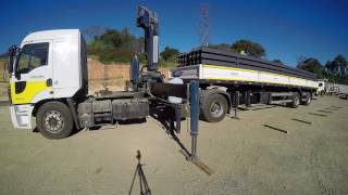 Carga E Descarga Do Perfil Metálico