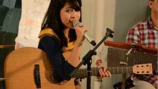 Download Lagu Maudy Ayunda - Perahu Kertas at Ganaskustik GENFM MP3