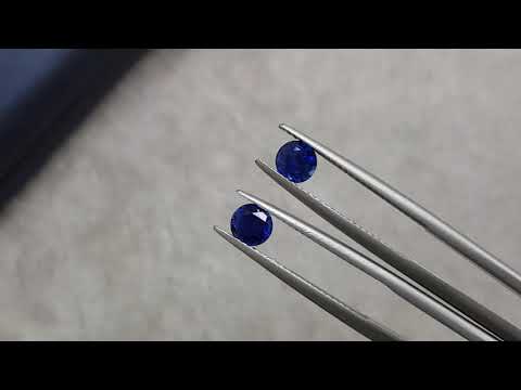 Pair of Royal Blue sapphires in round cut 1.37 ct, Sri Lanka Video  № 1