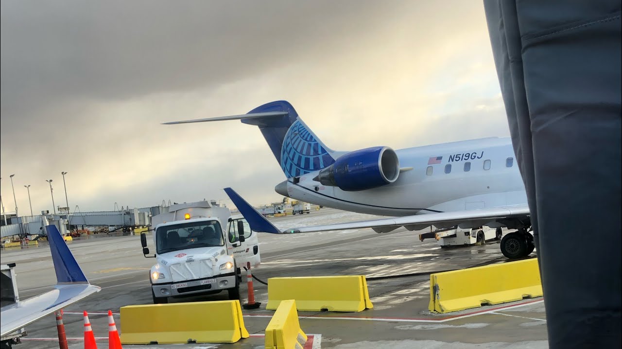 Pushback, Taxi, Takeoff Erie PA (ERI) **Amazing Takeoff**