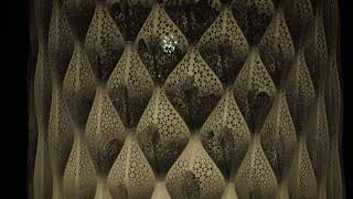 Tonkin Liunun Kabuk Dantel Tekniğiyle Oluşturduğu Bir Güneş Saati