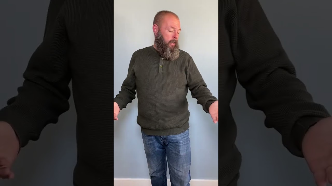 Men's pullover sweater with waffle knit fabric