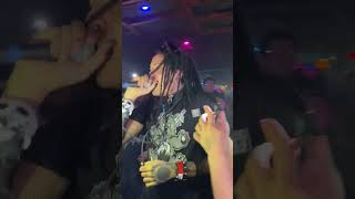 I sing off against POORSTACY in the pit #poorstacy