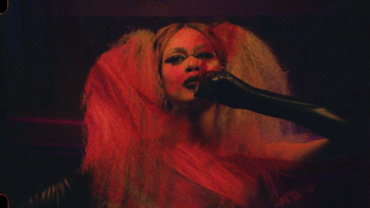 在 YouTube 上观看 Laverne Cox | Schubert: Der Tod und das Mädchen, D. 531 (Op. 7/3)