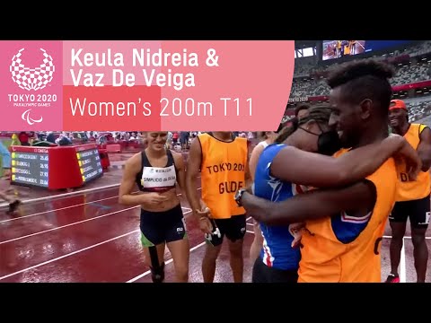 It's a Paralympic Proposal! 💍 | Women's 200m T11 Heat 4 | Tokyo 2020 Paralympic Games