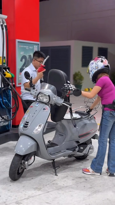 FAVORITE SPOT⛽️ | VESPA #2025 #bikelife #vespa  #bikergirl #vespasprint