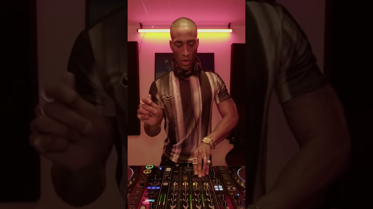 Lexii вернулись в студию для своего последнего радиошоу в этом году! 