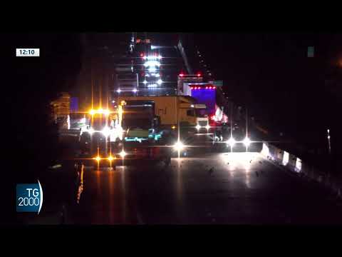 Video Rapina a portavalori sulla A14, tre arresti