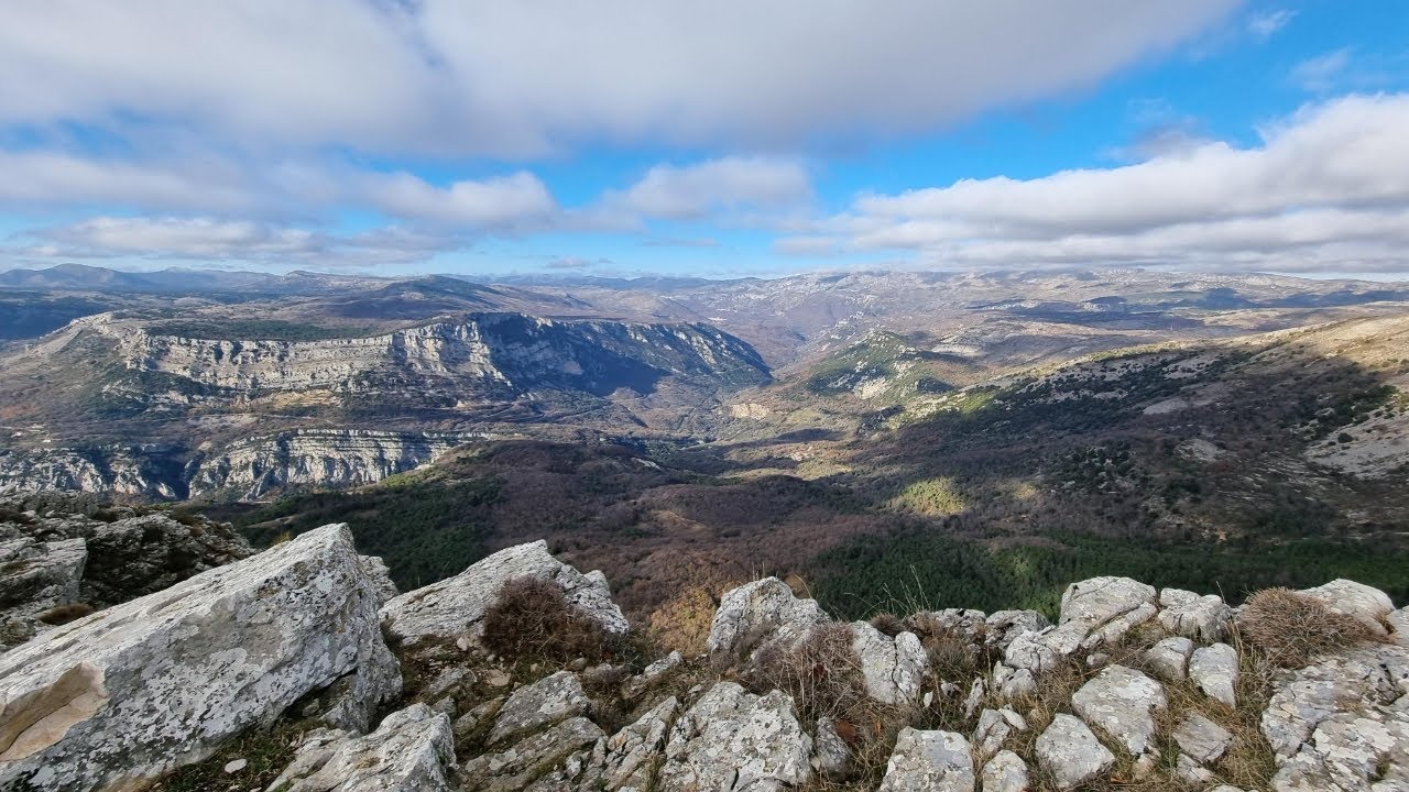 Du village des idoles au pic de Courmettes + épave d'avion et dolmen (Alpes Maritimes)