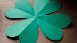 Easy St. Patrick's Day Craft : Shamrocks cutout (St. Paddy's Day)