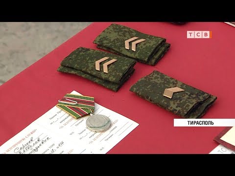 Двенадцать суворовцев получили