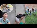 NHAT discovers his father's secret. TRONG uses tires to renovate the farm.