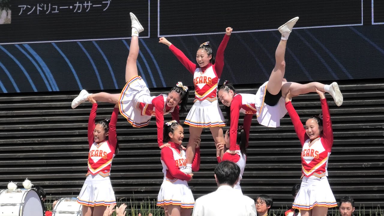 万博ブラスエキスポ  箕面自由学園チアリーダー部がアメリカパビリオン前でパフォーマンス 2025.5