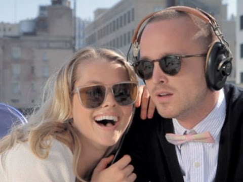 quirky-girl-with-aaron-paul-&-teresa-palmer