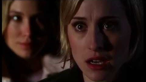 Smallville, Chloe finds out Clark