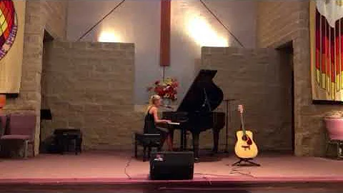 Lillian Stark singing Fallin at Musical Accents pi...