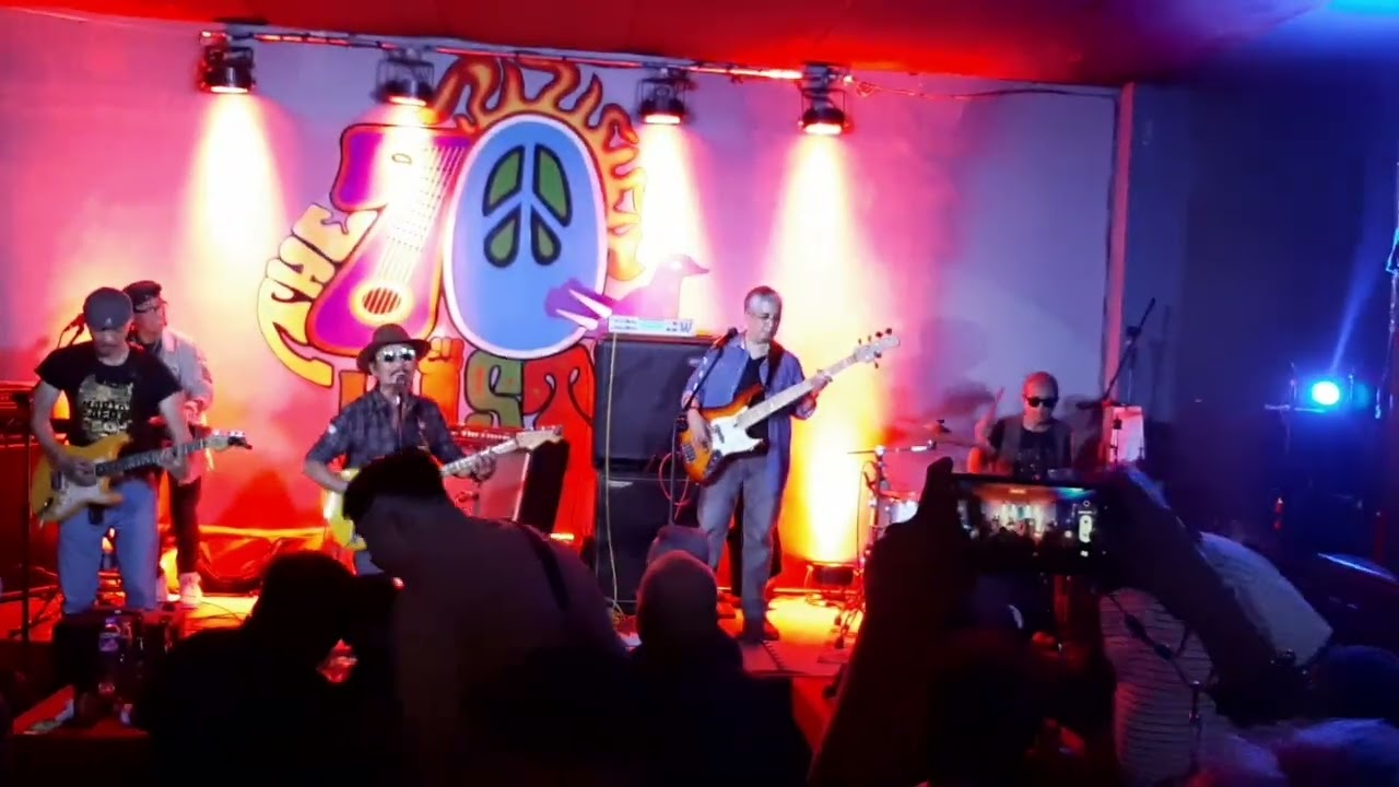 MARIA CAFRA "Lagi Na Lang" Live 70s Bistro Feb 10 2023