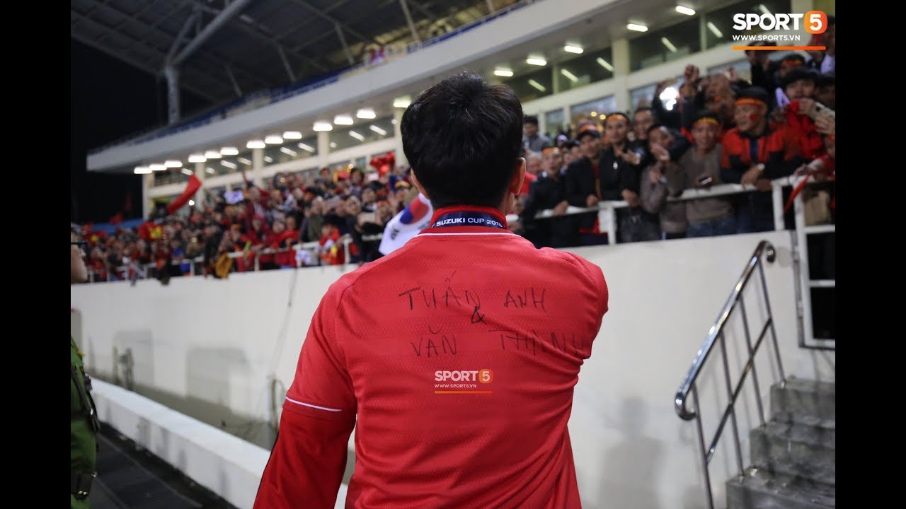 Nhìn lại khoảnh khắc Xuân Trường được thúc giục vào sân trận chung kết lịch sử AFF Cup 2018