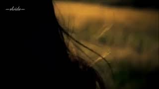 Seni Uzaktan Sevmek Aşkların En Güzeli..