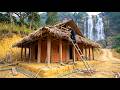Timelapse : Building and Restoring a Villa with Primitive Tools After Years of Living in the Forest