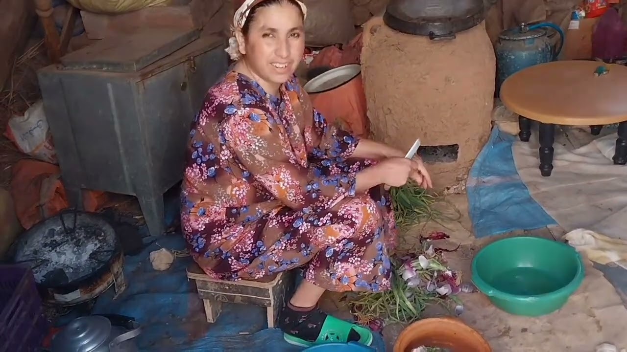 غدي  نمشي  نجيب فلوس الدعم ونقصموهم انا والزوشة  شوف اش واقع 😭😭