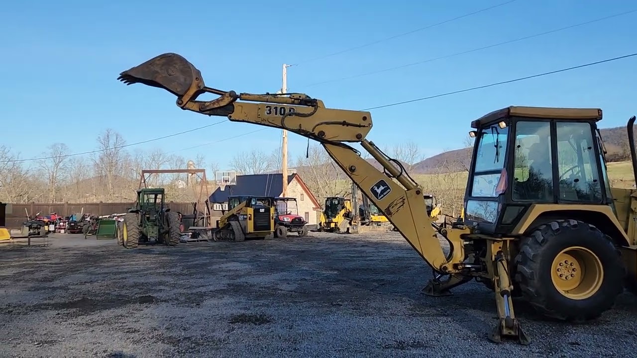 John Deere 310D Backhoe Running and Operating!