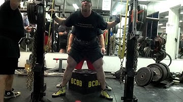 425+125lb chain speed squat