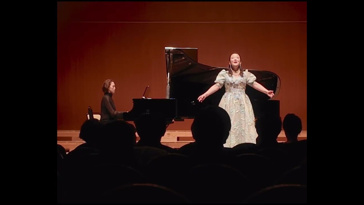 『慕わしき名』 •Rigoletto •Caro nome che il mio cor 