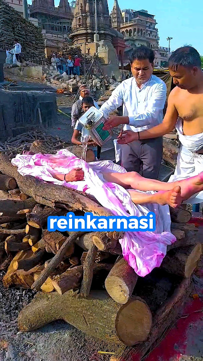Beginilah Proses kremasi di india