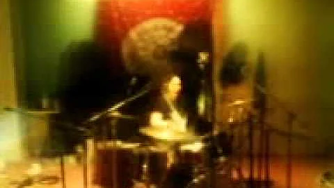 Karl Daniel Lidn recording drums on Zenith