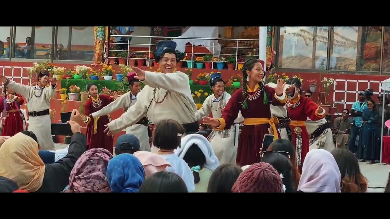 BEAUTIFUL LADAKHI DANCE 