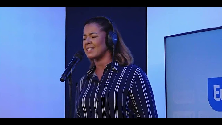 "Je reste là" : le live de Chimène Badi dans Culture médias