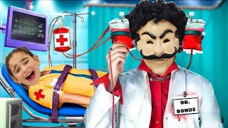 Eyvah Eli̇f Çok Hasta Şurup İçmedi̇ Doktor Geldi̇ بابا جاب لي بالون - جنى مقداد طيور بيبي