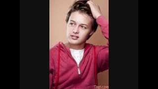 Girls In The USA (Nolan Sotillo Video)