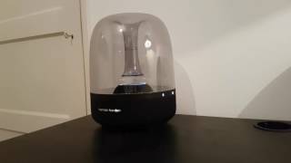 Onyx Studio 3 vs Harman Kardon Aura 