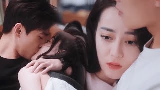 Jingjing scheming maked up to lure YuTu, he couldn't hold to kiss her #Dilraba/YangYang