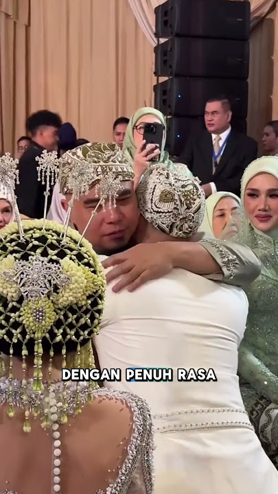 Al Ghazali Expresses His Heartfelt Blessings to Ahmad Dhani and Mulan Jameela After Their Wedding...