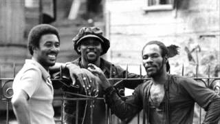 Toots & The Maytals - Peeping Tom chords