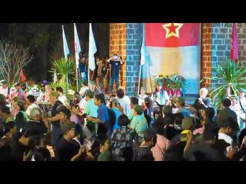 รำวงม่วนซื่นหมายเลข3 รำลึกวีรชนอีสานใต้ในวาระครบรอบ21ปีอนุสรณ์สถานอีสานใต้
