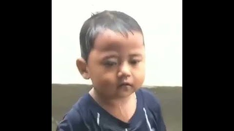 Anak kecil main hujan meme #part 2 Pas Nangis :v