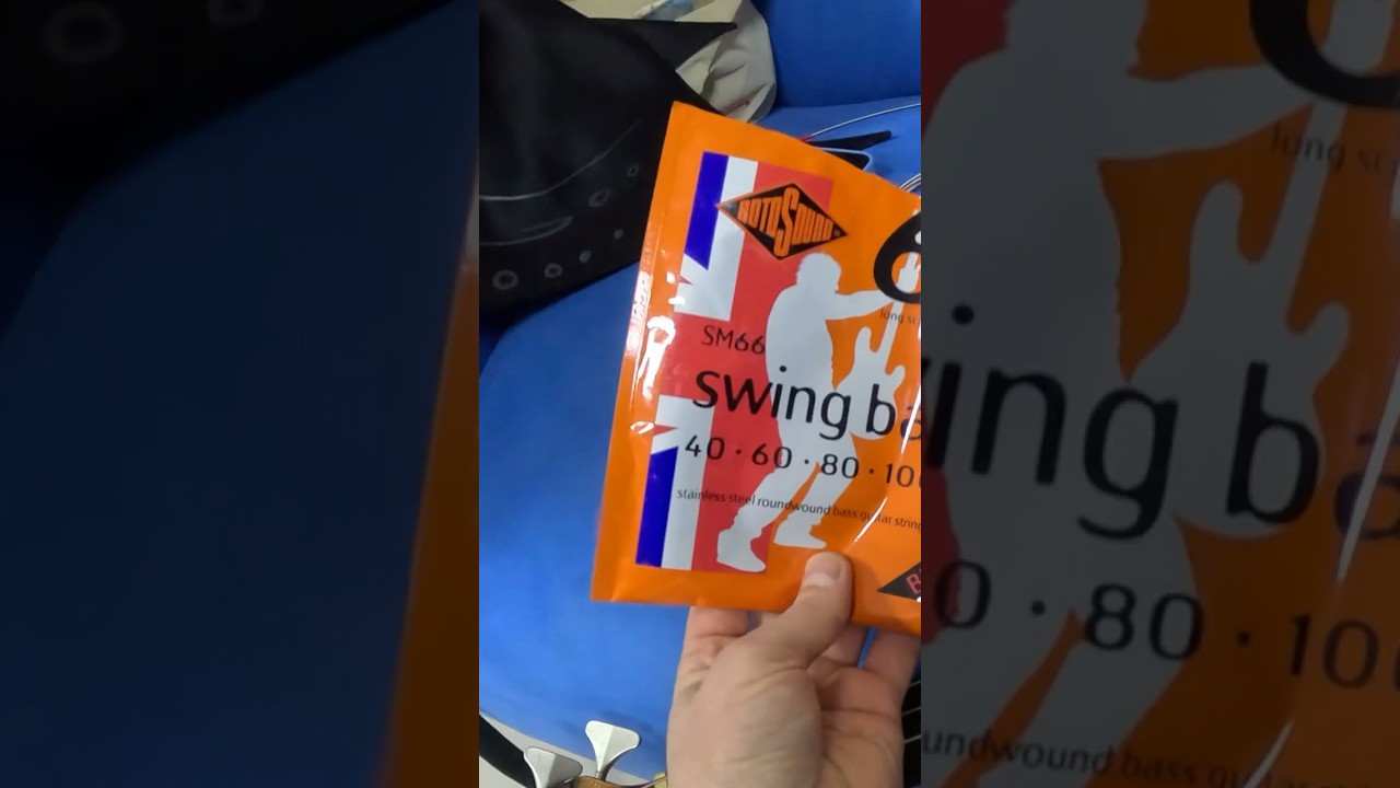 Главное поставить новые струны перед концертом! 